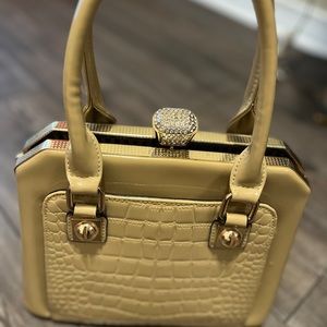 Tan women’s satchel